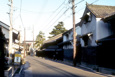 服部家の住宅と蔵