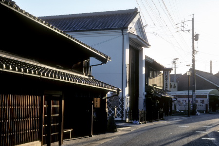 有松山車会館