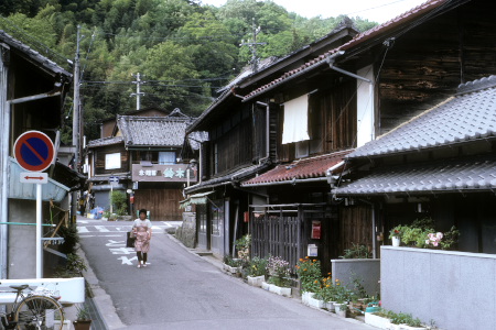 新町の入口あたり