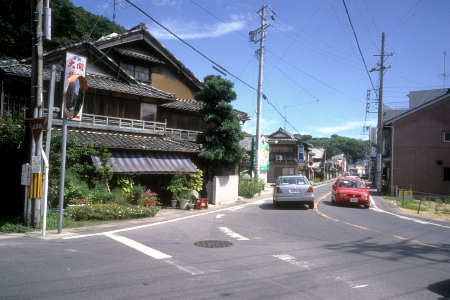 内海・常滑街道沿いの旧家