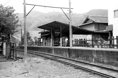 動木駅 動木駅
