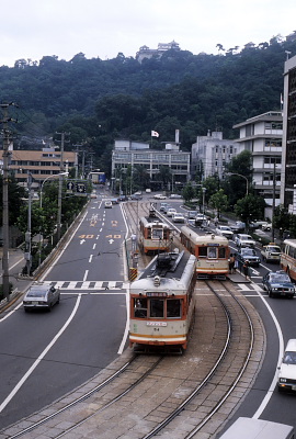 西新の交差点