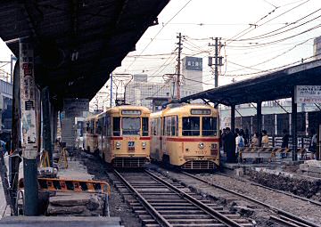 王子駅前