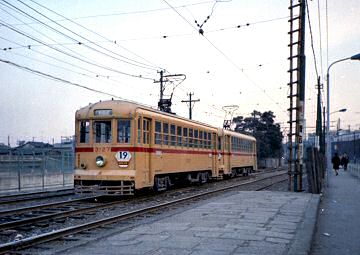 王子駅前