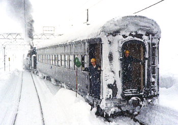 小出駅の入れ換え風景