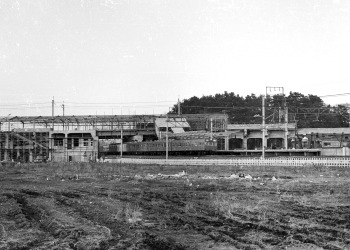 工事中の新松戸駅