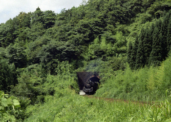 日豊本線青井岳駅付近