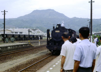 唐津線多久駅