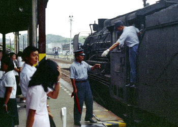 唐津線多久駅