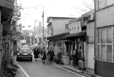 赤羽駅西口の裏通り