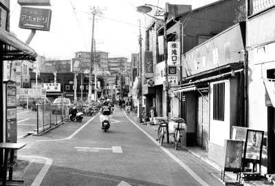 再開発がはじまった赤羽駅西口の裏通り