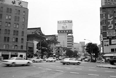 東銀座・三原橋交差点