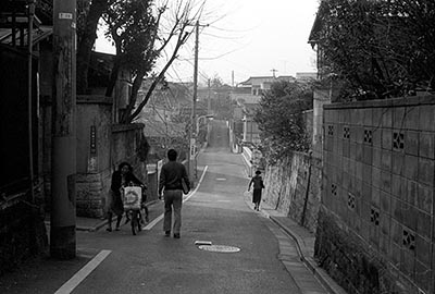 森川町から西片町へ向かう坂