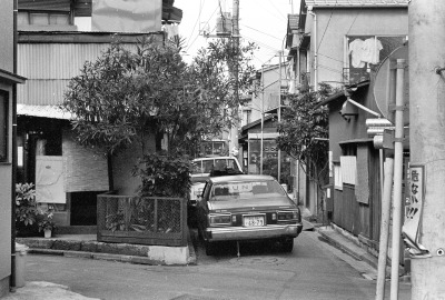 裏通りと路地が入り組む