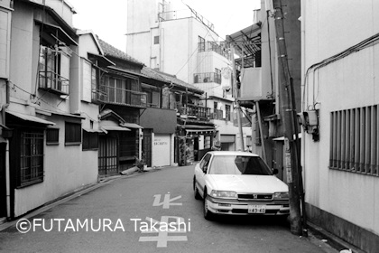 日本堤の裏通り