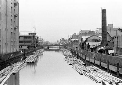 平川橋から見た大横川