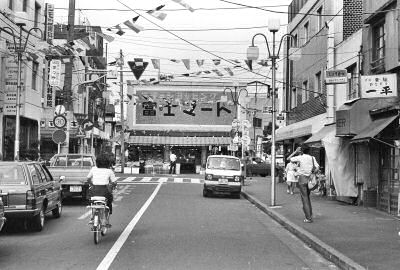 新馬場駅北口通り