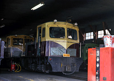 車庫内の133号機