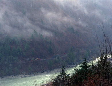 王滝川対岸からの風景